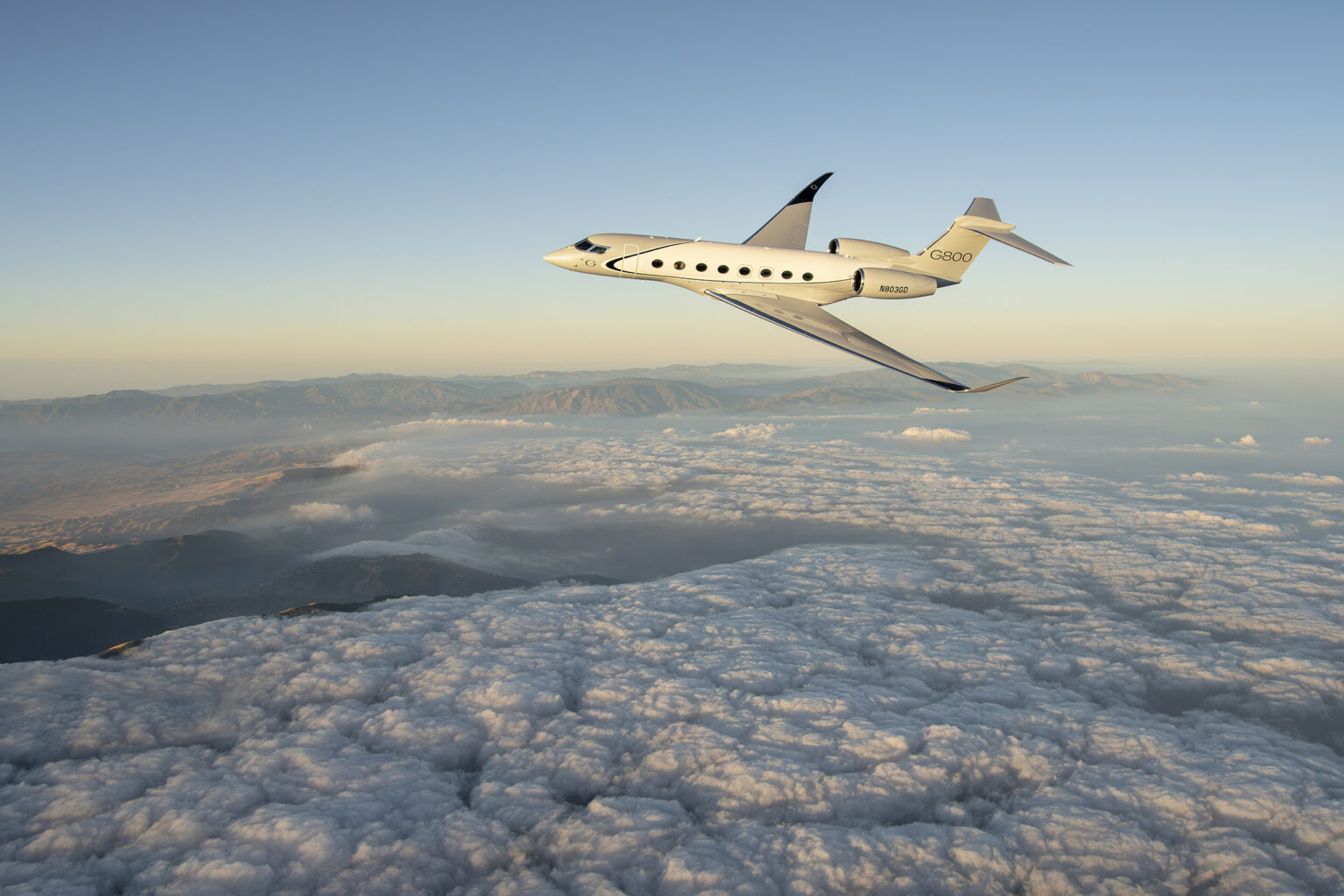 Gulfstream G800 cruising above the clouds during its record-breaking long-range flight