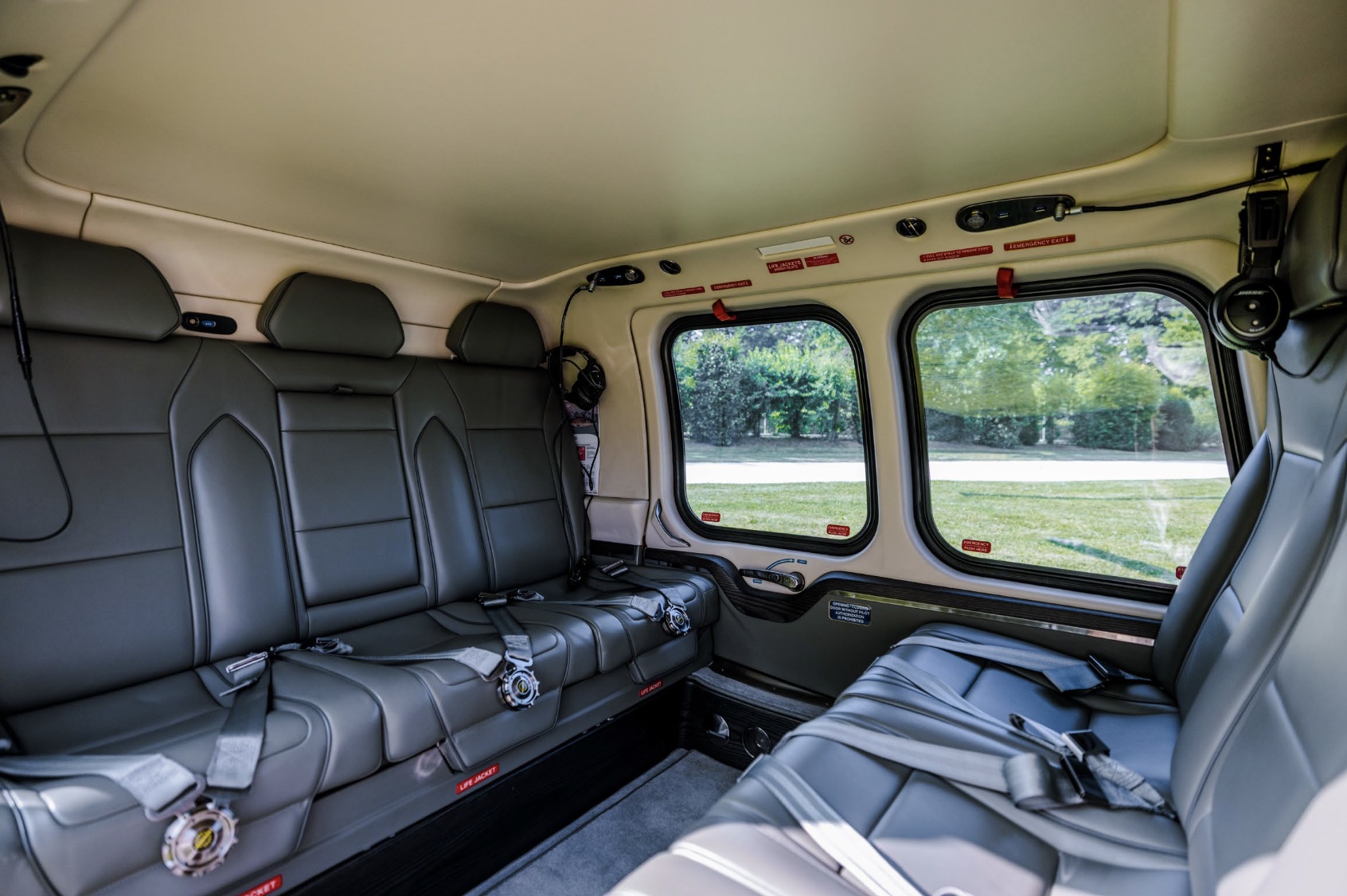 Agusta AW109 Interior
