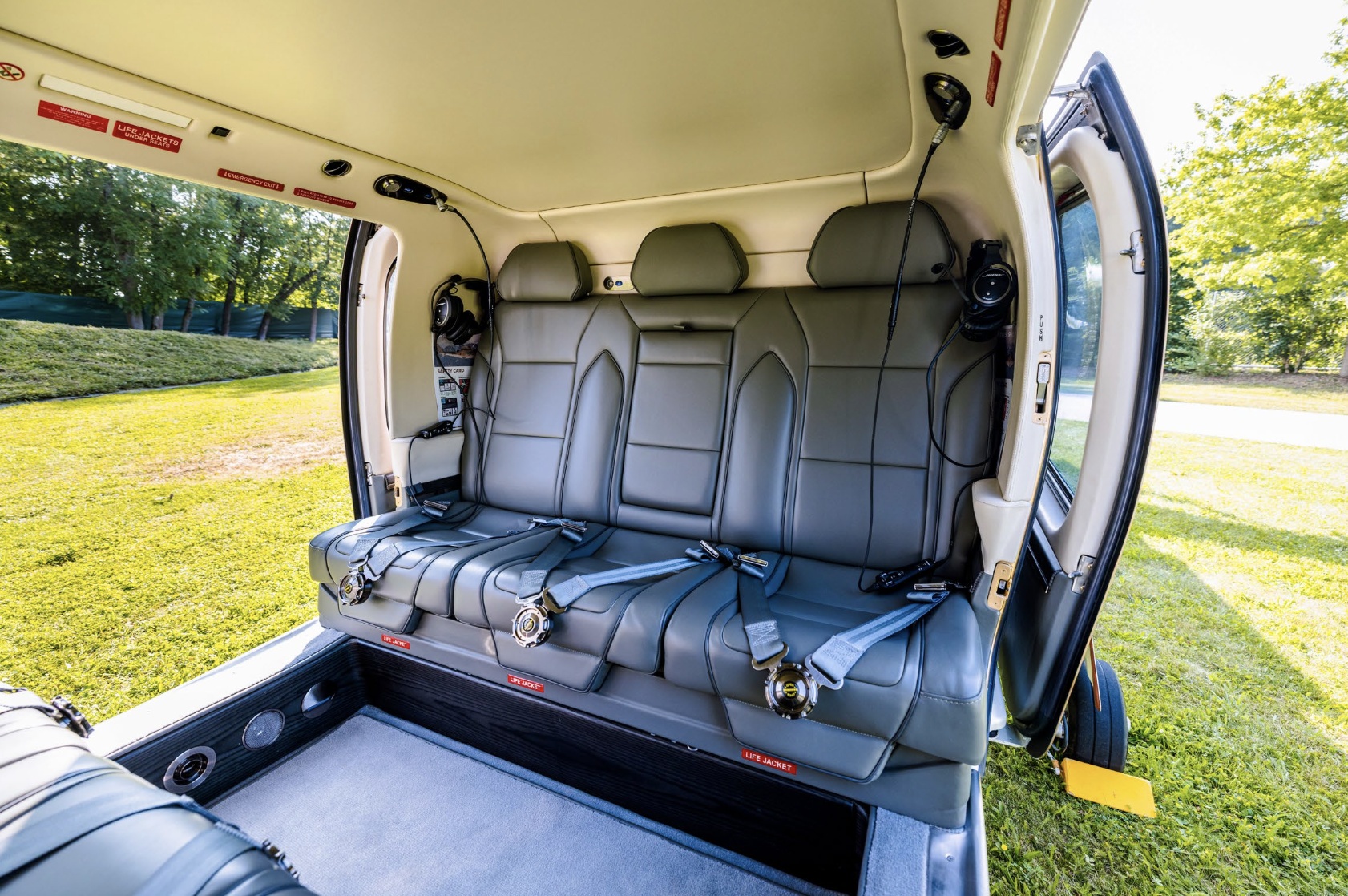 Agusta AW109 Interior
