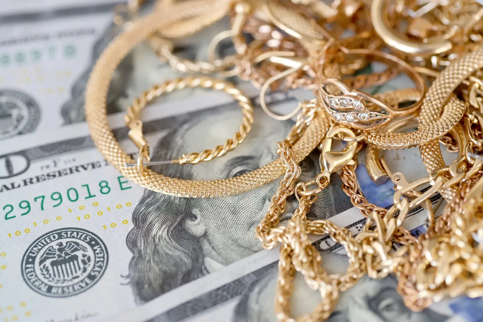 Gold jewelry valued at a Queen of Pawns counter