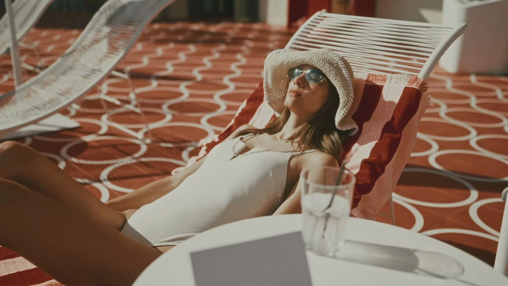 Robin Schulz × Tom Walker, Sun Will Shine, Still