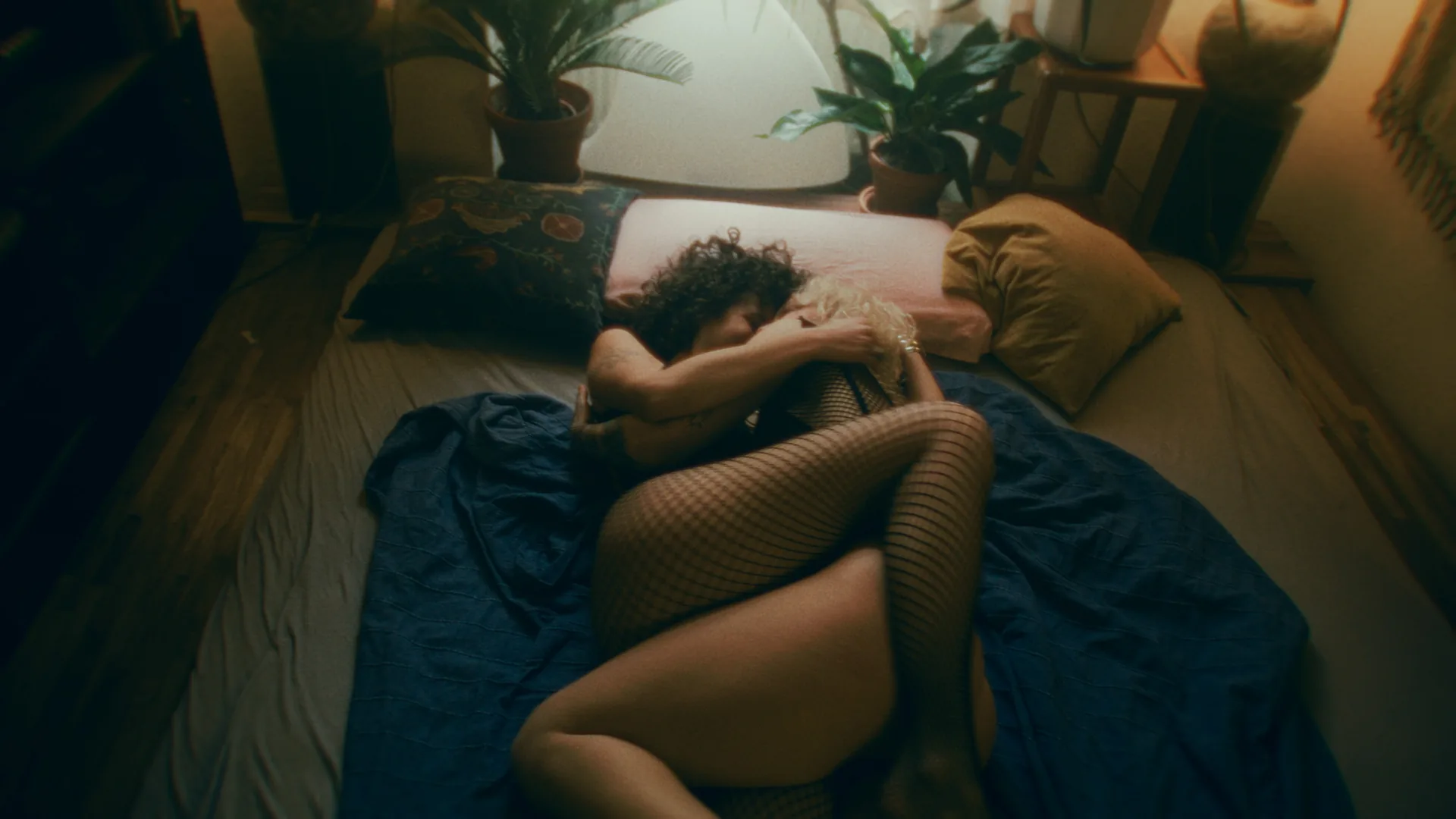 Durex × Alle Farben, Intersexion, Still