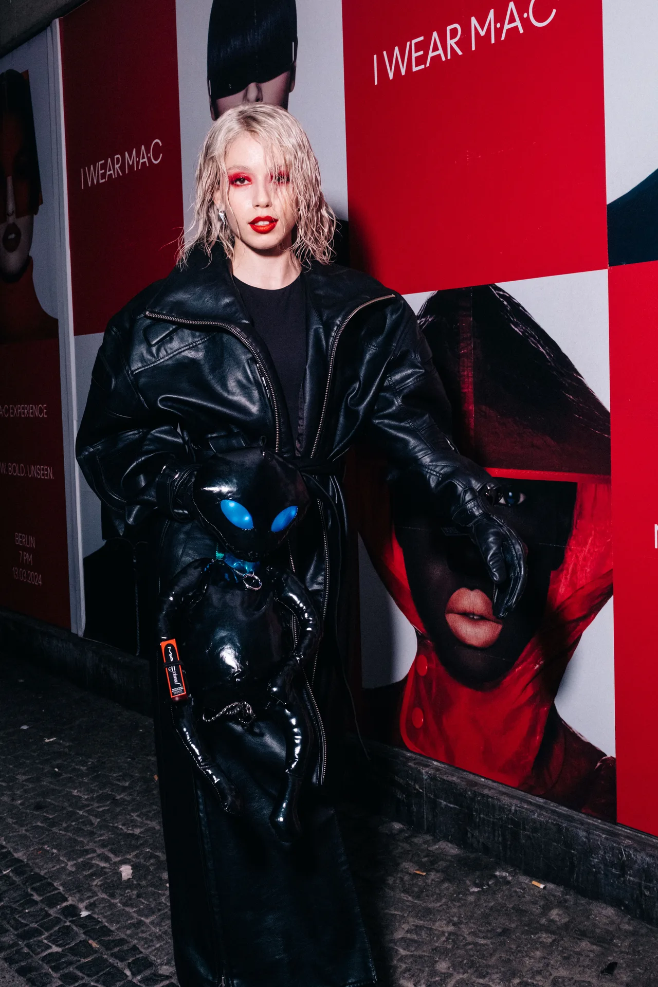 MAC Macximal Lipstick Event, Still