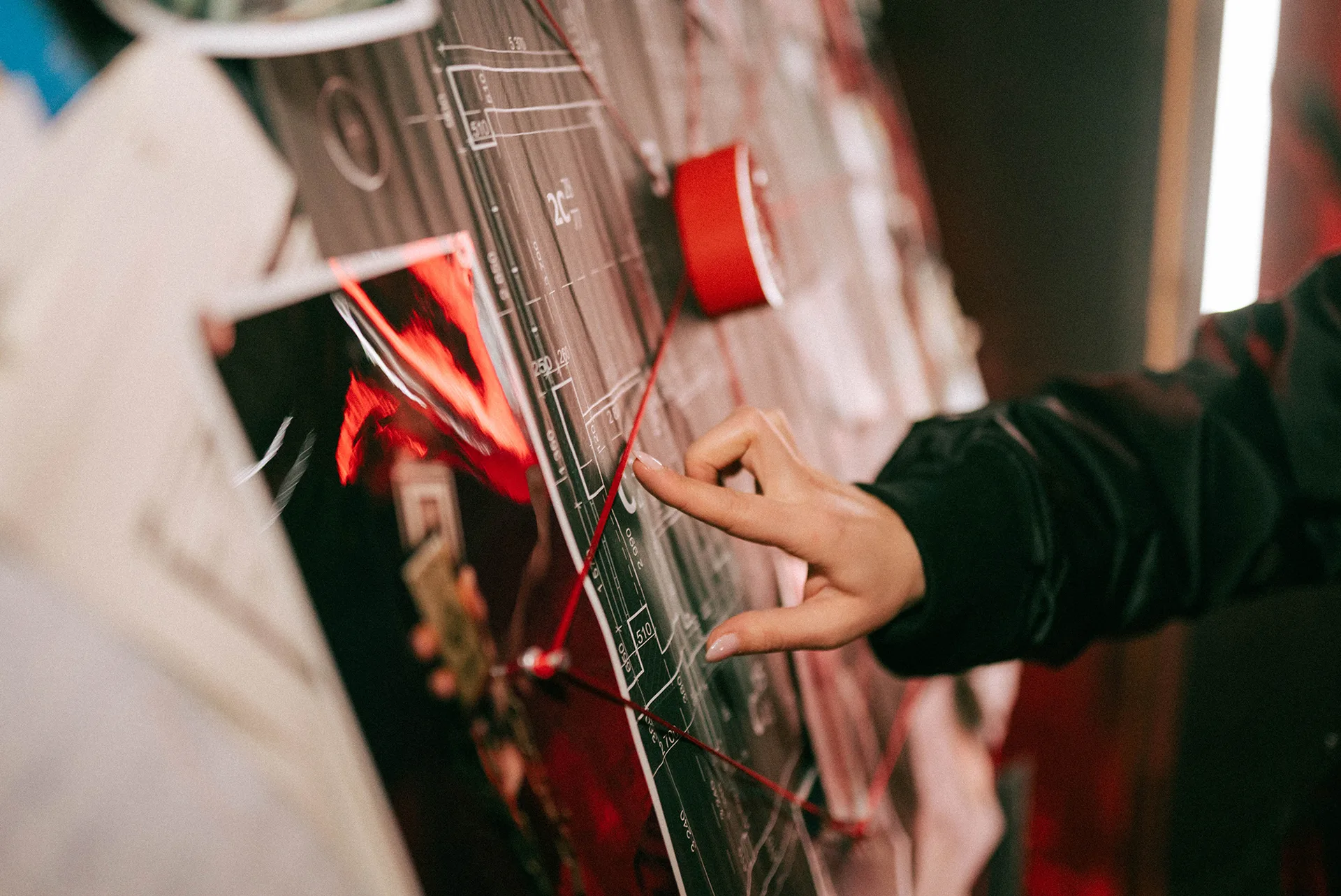 Netflix Haus des Geldes × NYX, Behind the Scenes