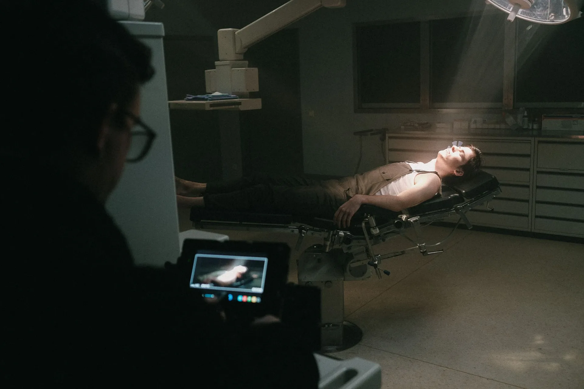 Lahos - Bomb, Behind the Scenes