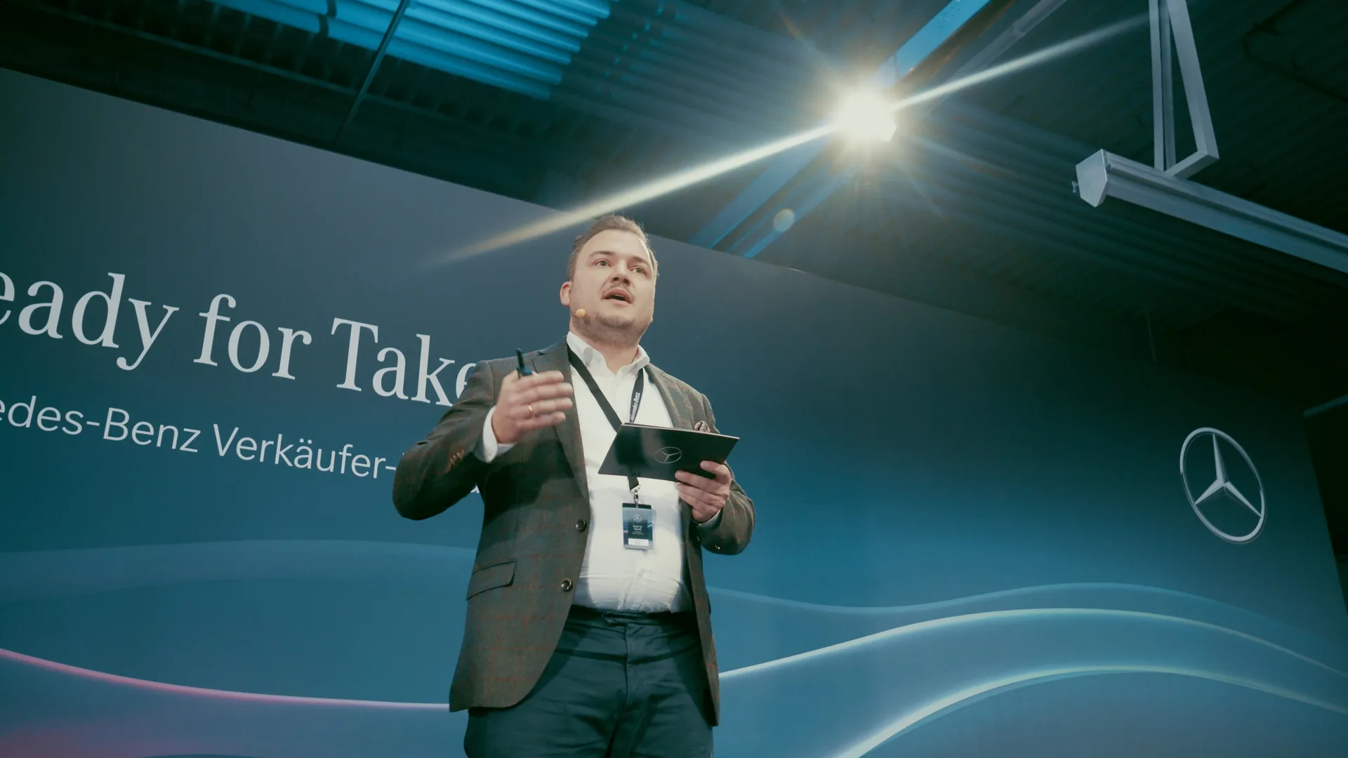 Mercedes Roadshow, Still