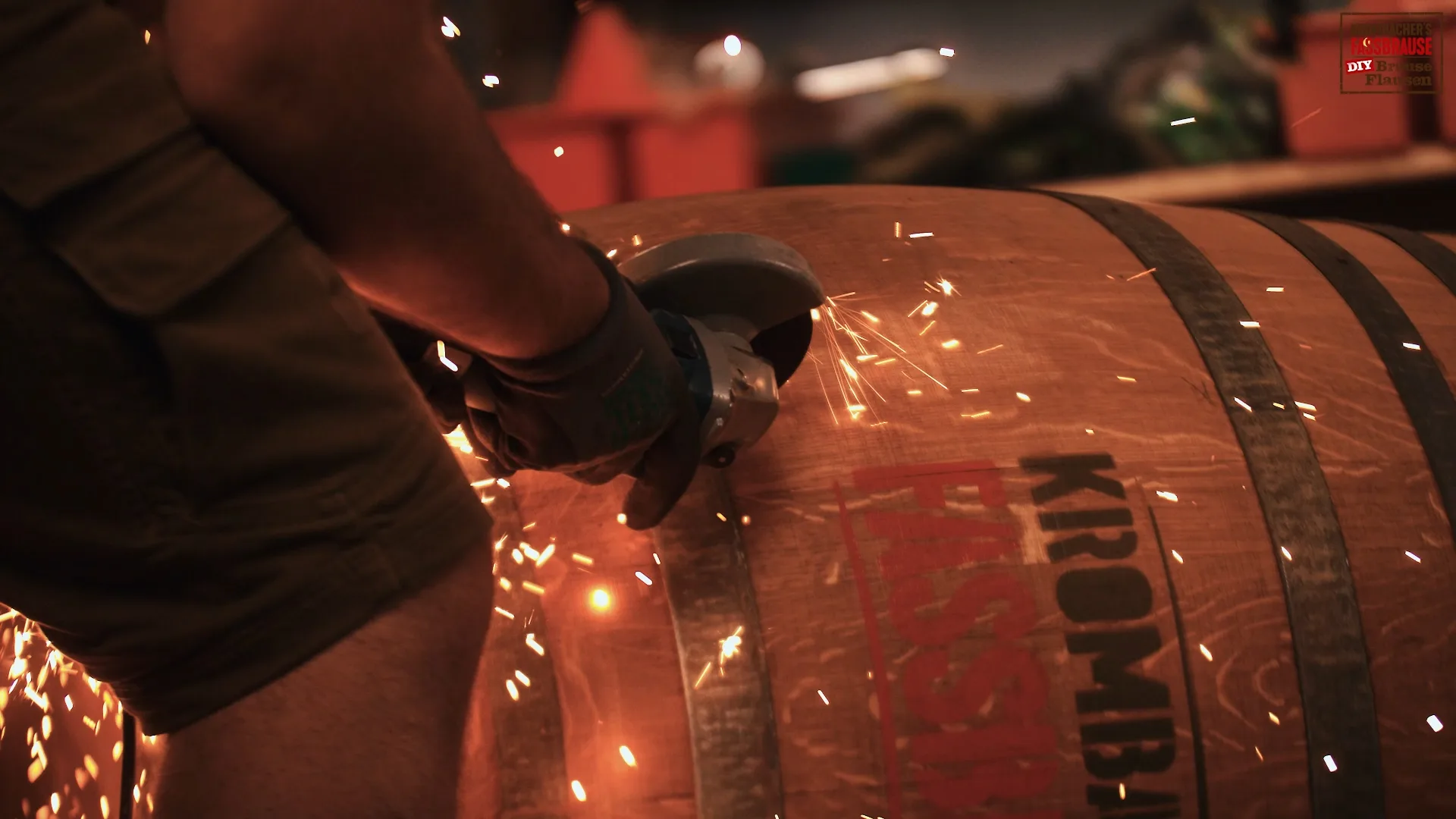 Krombacher Fassbrause Heimwerker Videos, Still