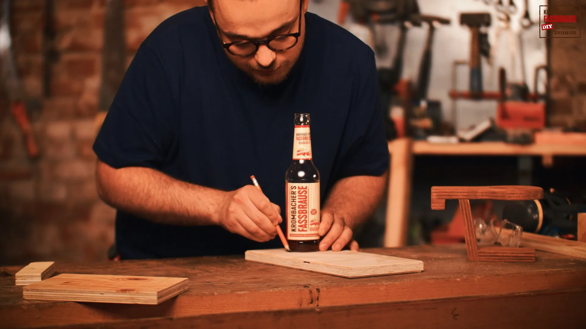 Krombacher Fassbrause Heimwerker Videos, Still