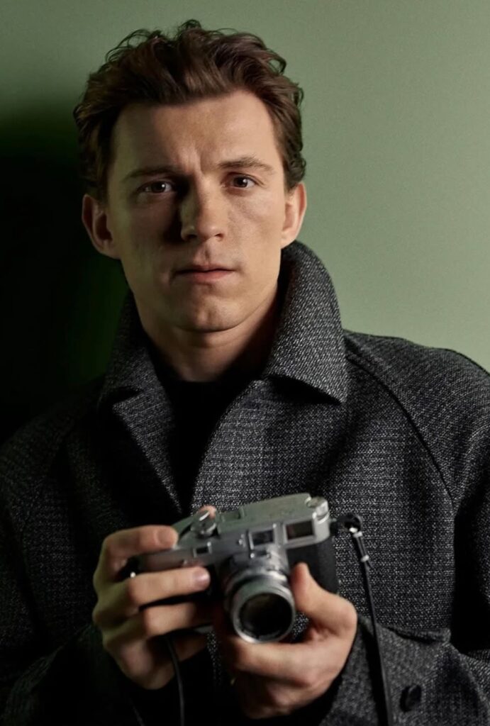 Prada lanza Paradigme: su fragancia masculina con Tom Holland