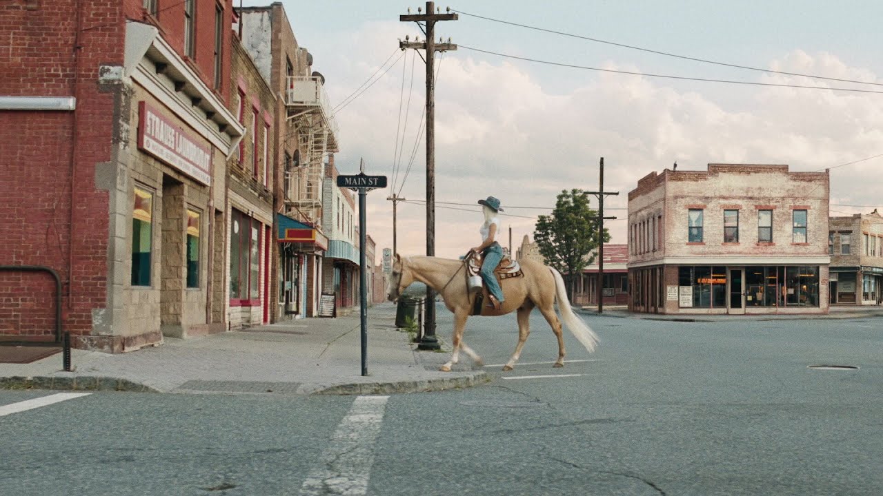 Levi's presenta "The Denim Cowboy", el último spot de su colaboración con Beyoncé - DossierNet
