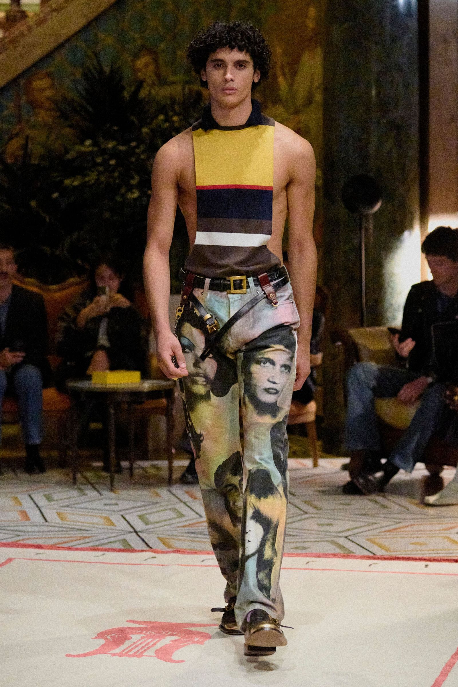 sfilata Versace