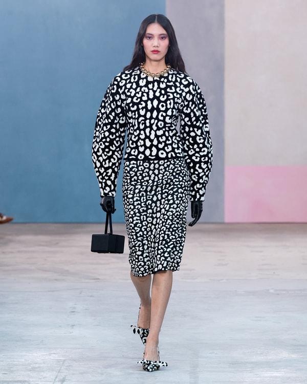 MODEL WALKING THE FALL 2026 RUNWAY SHOW