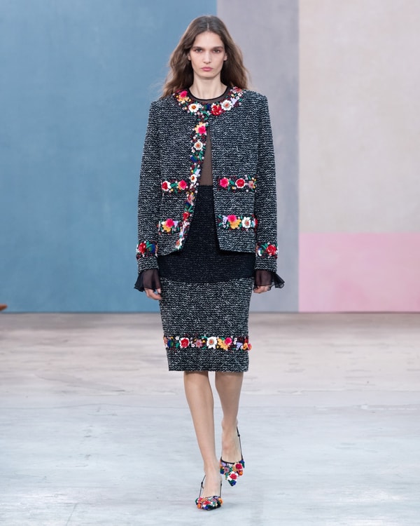 MODEL WALKING THE FALL 2026 RUNWAY SHOW