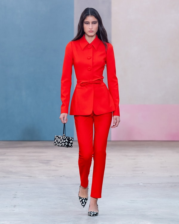 MODEL WALKING THE FALL 2026 RUNWAY SHOW