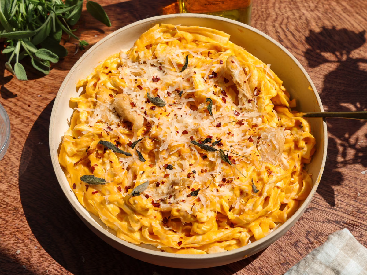Make creamy butternut squash egglife POWER PASTA with tender chicken, roasted sage, Parmesan, and a rich, savory sauce for lunch or dinner.