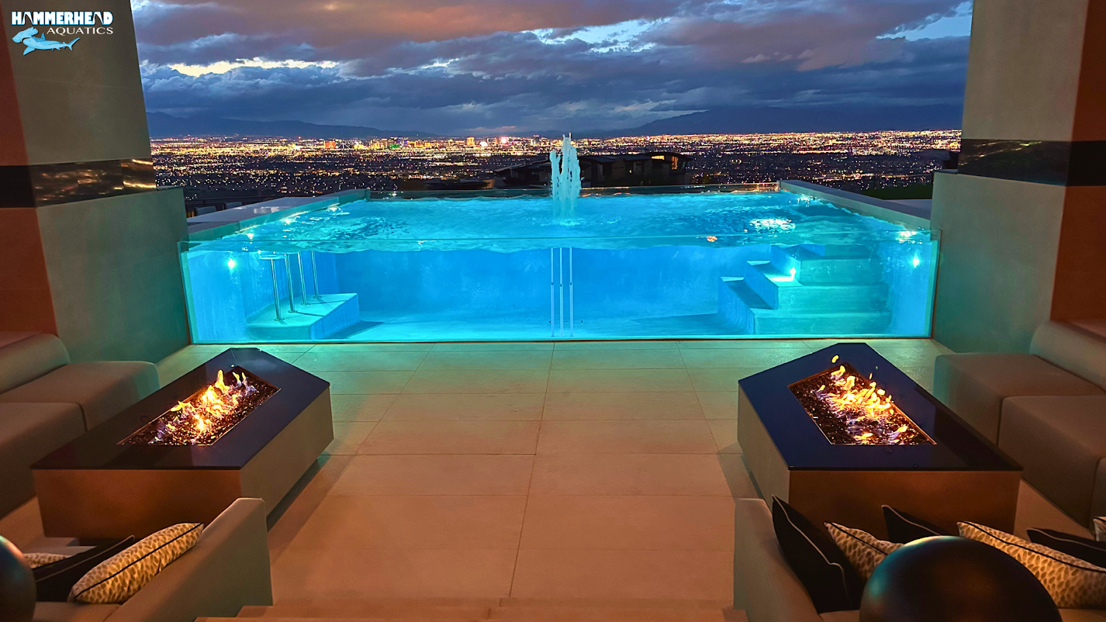 Luxury acrylic pool window showcasing underwater clarity and design appeal.