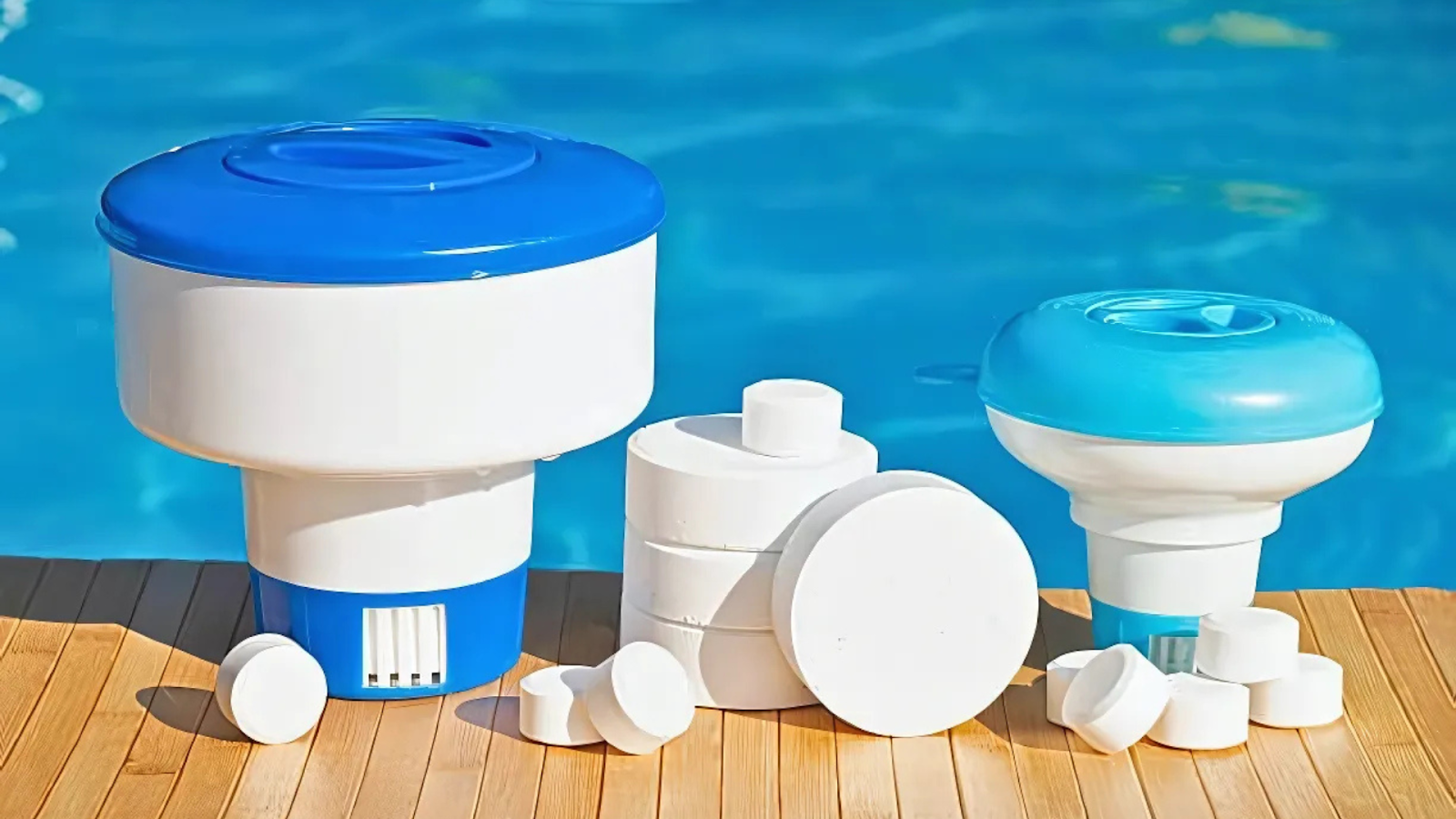 Chlorine tablets in floating dispenser sanitizing pool water