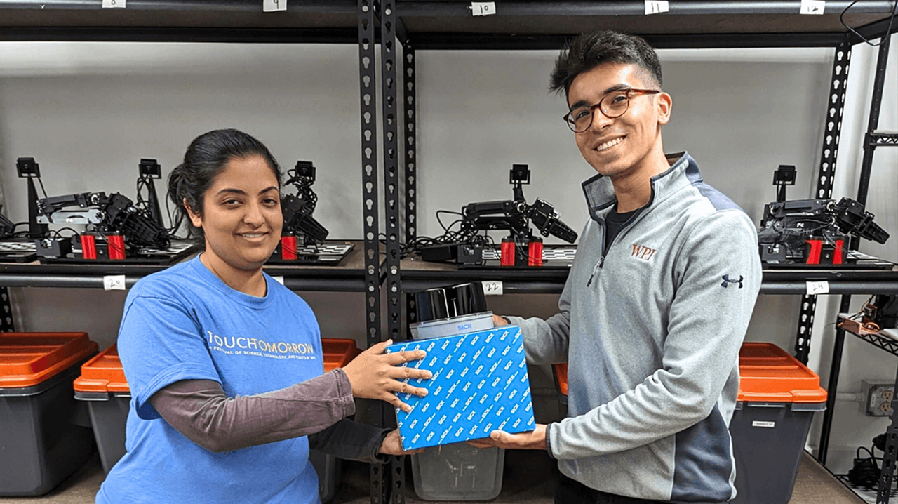 Cyvl Donates Sensors to WPI Students