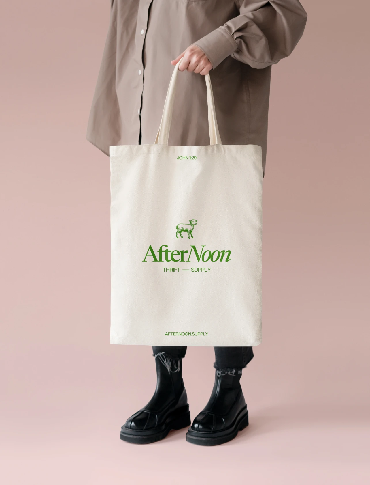 Cute tote bag design for secondhand store 