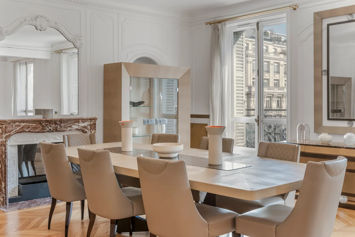 Refined dining setup at Casa Cribs with a classic table and elegant chairs perfect for gatherings.