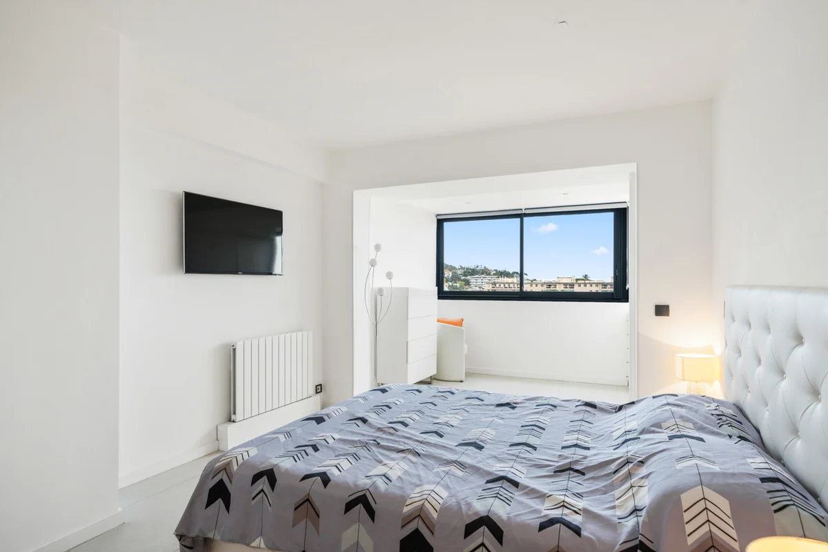 Additional bedroom at Casa Cribs with elegant bedding and designer furnishings.