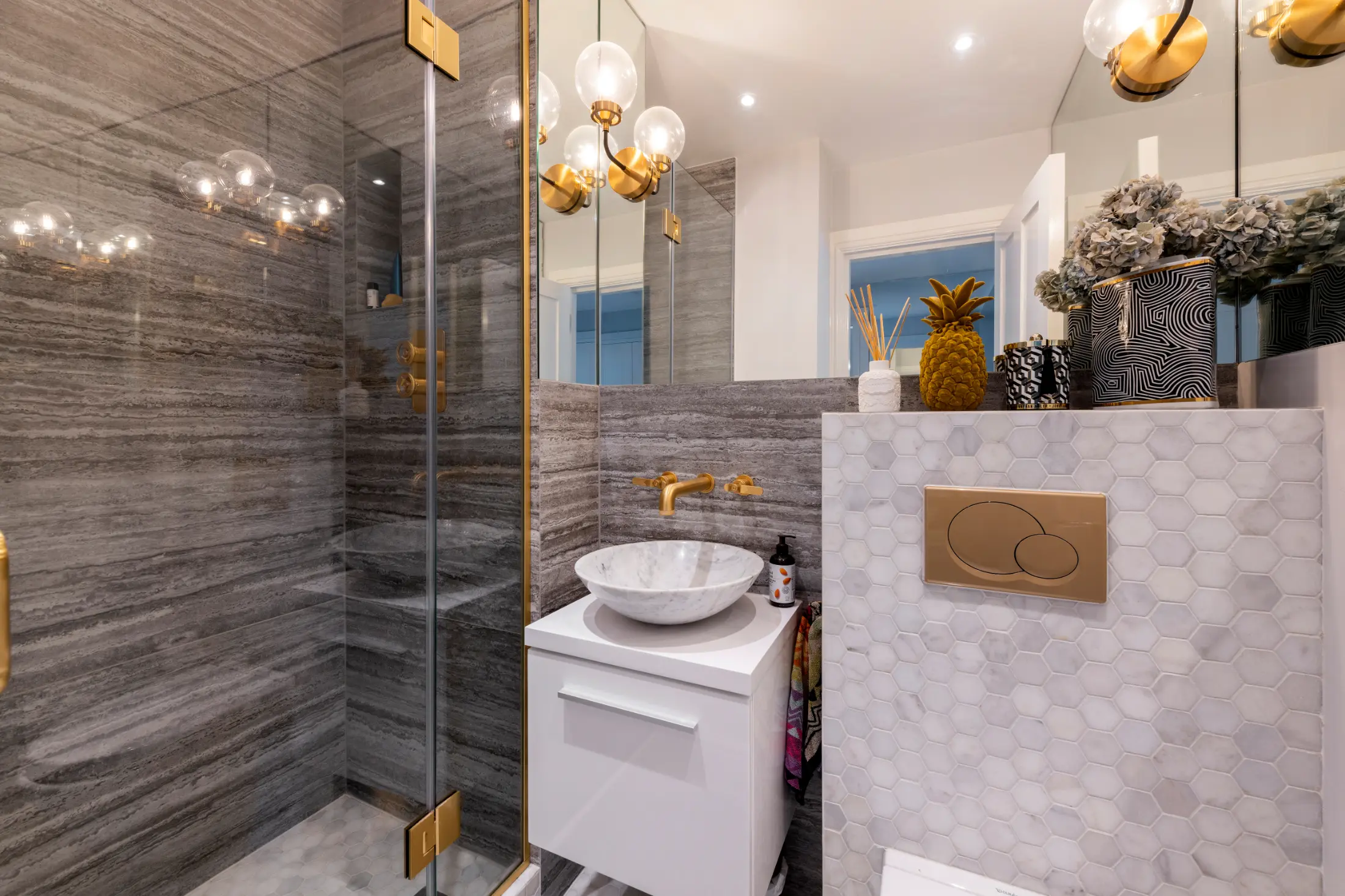 Another view of the stylish bathroom at Casa Cribs with contemporary design.