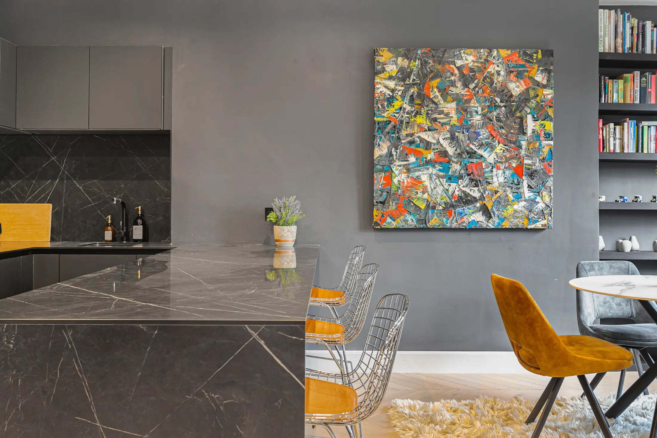 Stylish breakfast bar at Casa Cribs ideal for casual dining and morning coffee.