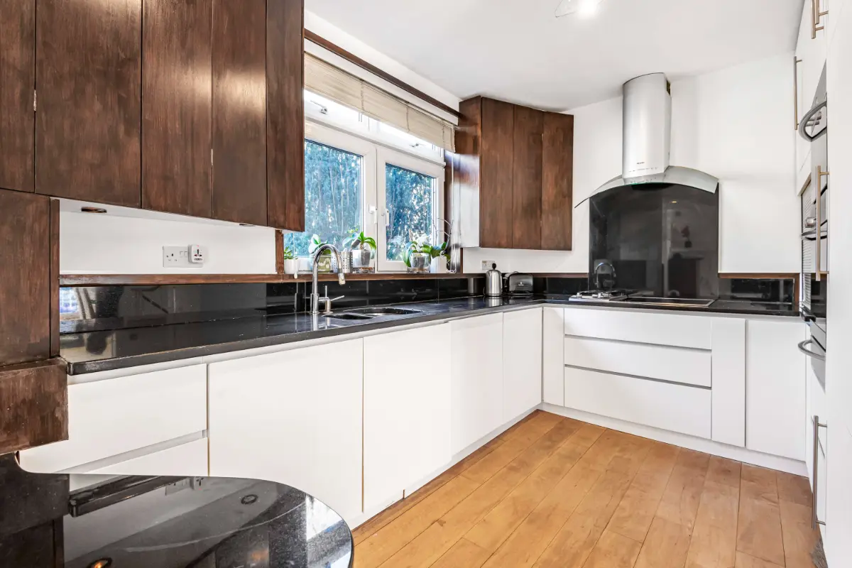 Modern chef’s kitchen at Casa Cribs equipped for gourmet meals and entertaining.