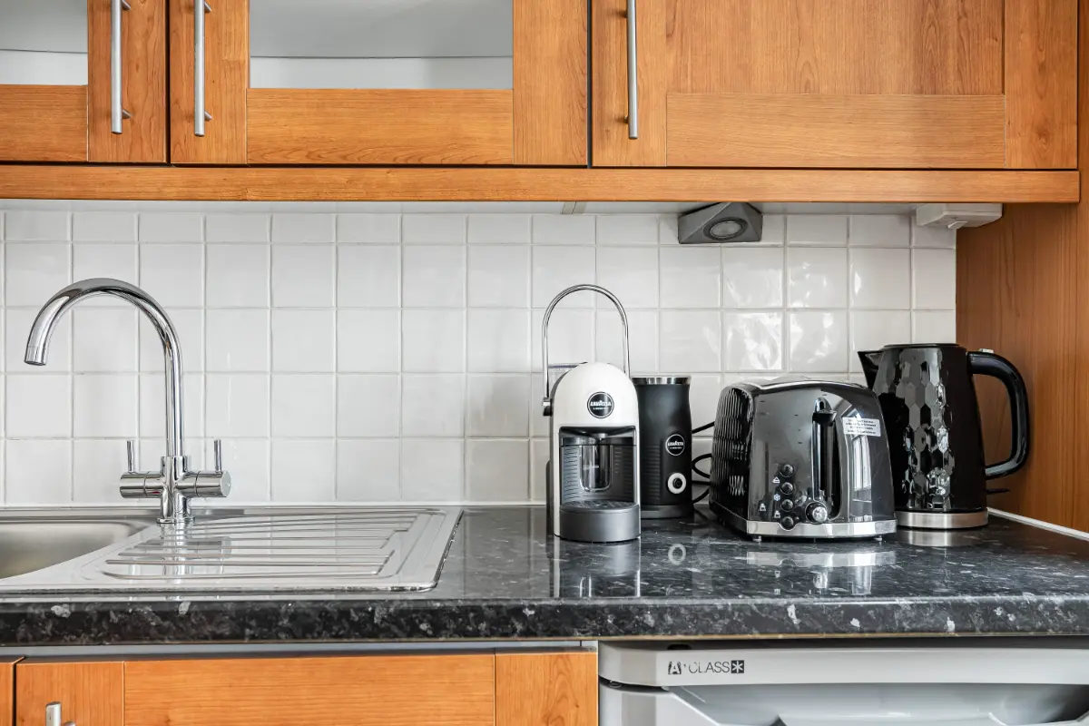 Additional view of the kitchen appliances and utensils at Casa Cribs