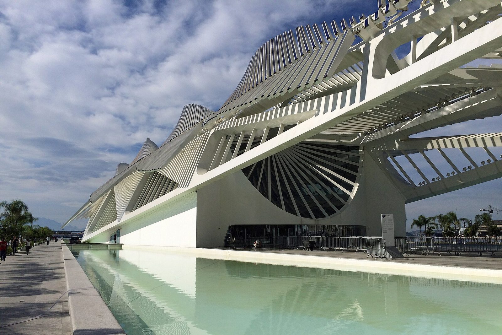The Museu do Amanhã in Rio de Janeiro with its motorized solar wings