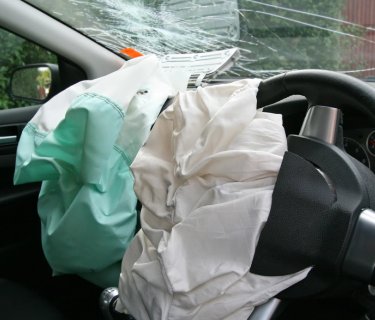 car accident with defective airbags
