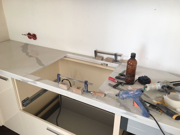 Arbeitsplatte Küche austauschen