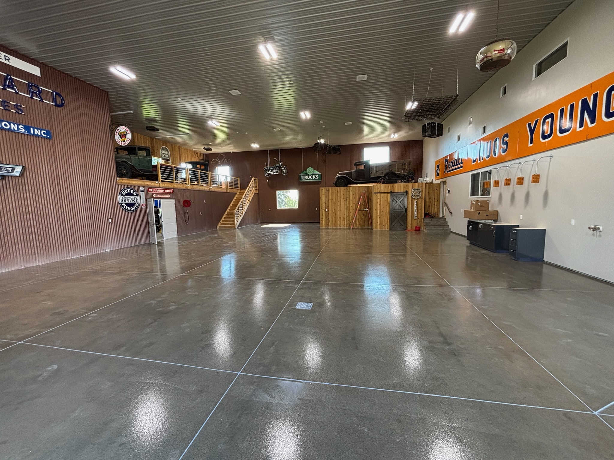 Epoxy coated floor for high-traffic commercial use in North Dakota