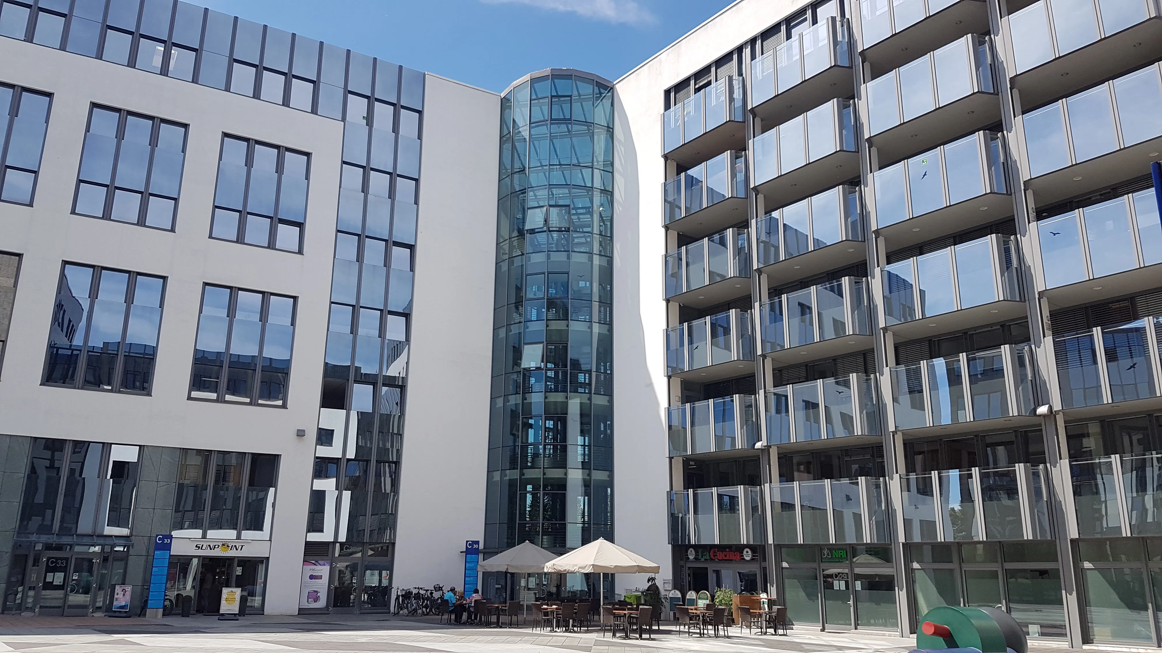 Außenansicht Gewerbepark Regensburg – Standort des Ingenieurbüro Riff