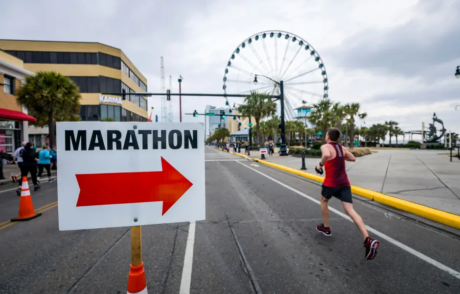 man run marathon