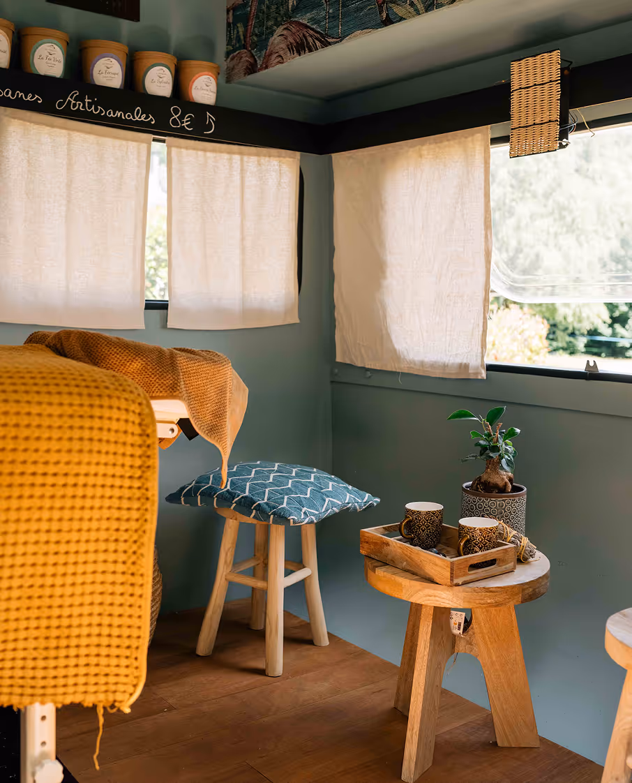 Cabinet Lou Shala à Genappe – espace de massage chaleureux et apaisant.