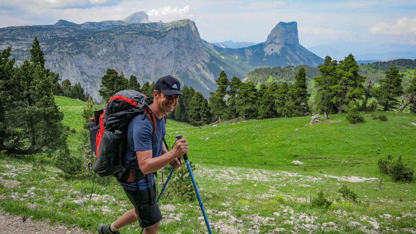 randonneur-souriant-mont-aiguille-vercors