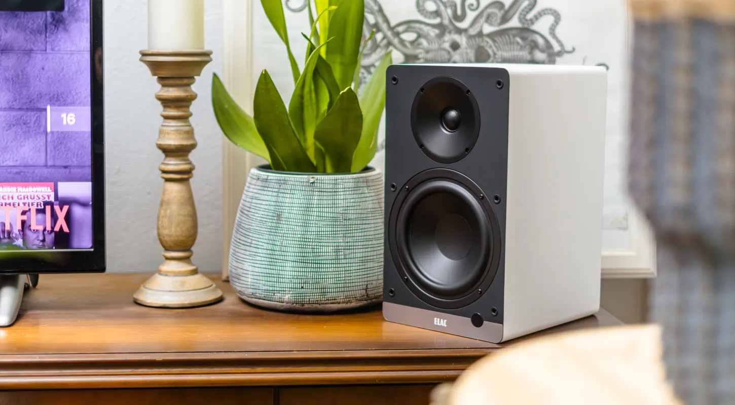 ELAC ConneX DCB61 : l’enceinte active qui a tout d’une grande