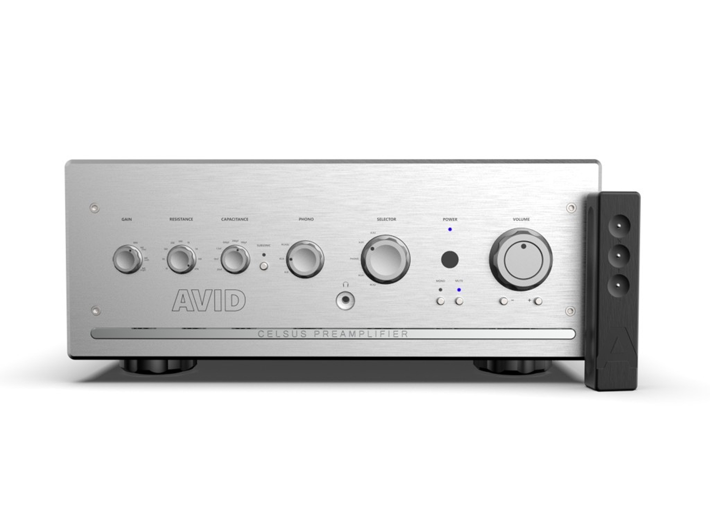 AVID Celsus : un préamplificateur réinventé avec contrôle RK50