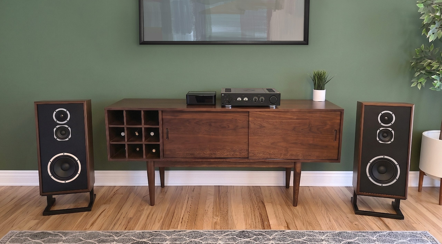 KLH Model Four : une enceinte trois voies à charge close qui remet le son américain au goût du jour