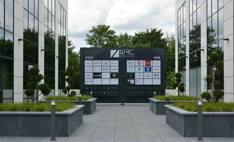 Siège social AAM-Solutions Rhode-Saint-Genèse– façade du centre d’affaires WRC