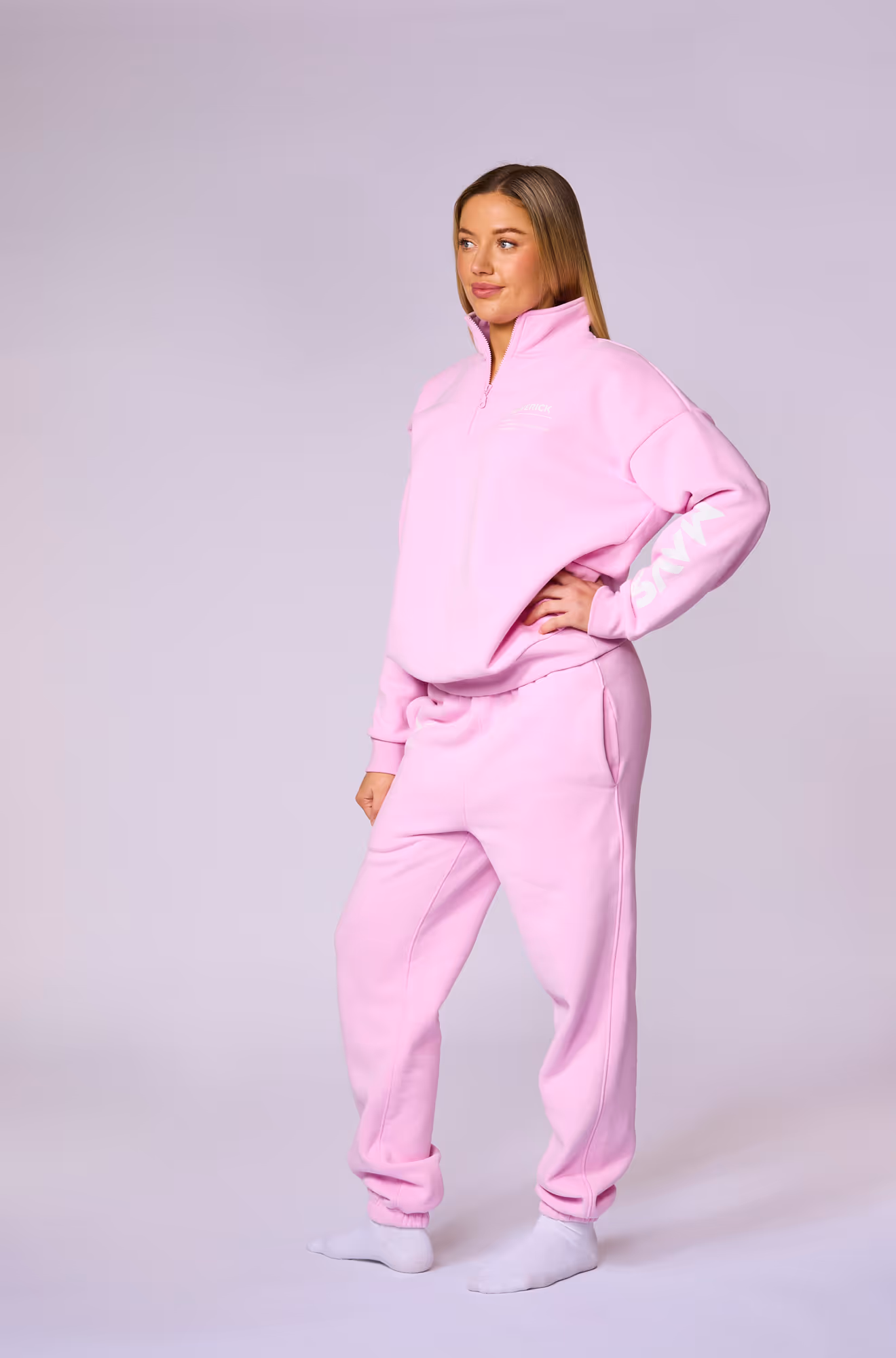 MerchGirls_31_090824_4475.jpg
