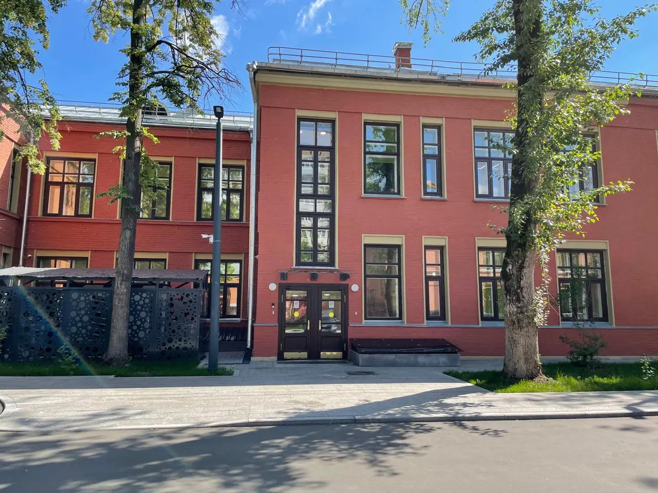 Polyclinic on 10-letiya Oktyabrya Street