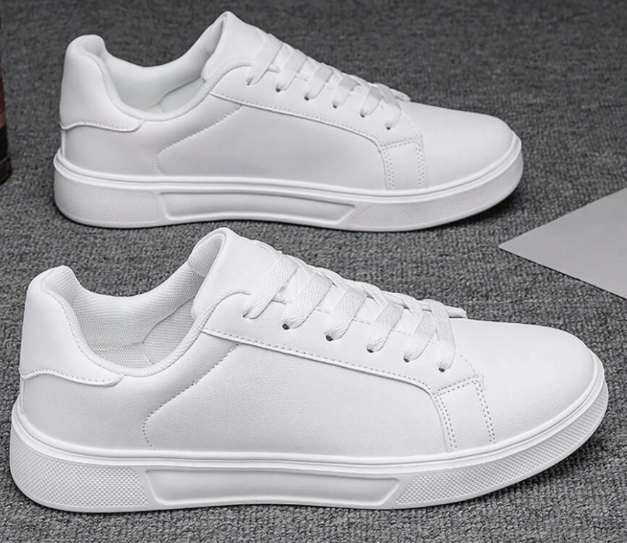 White casul pair of sneakers