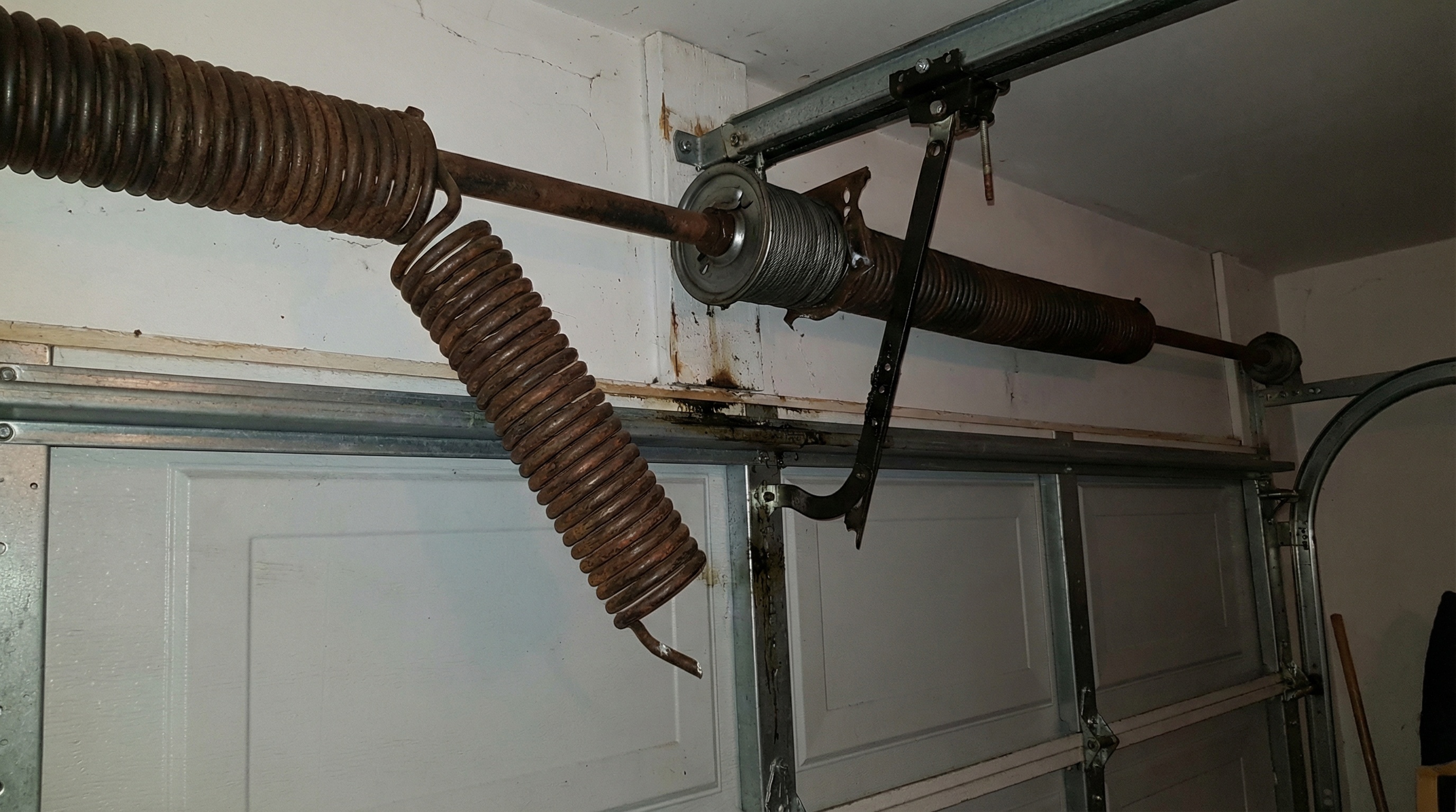 Broken garage door spring in Norristown