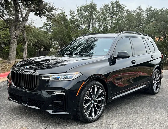 Large boat freshly detailed in Gulf Shores, AL
