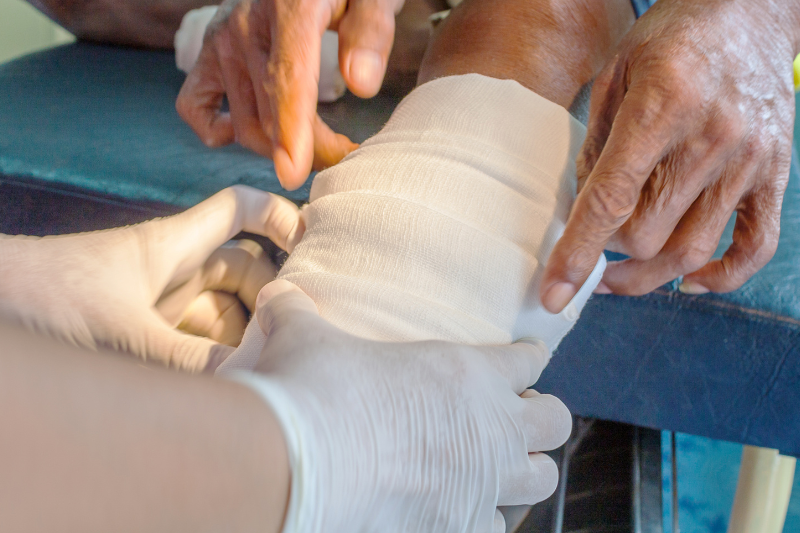 Gas Gangrene & Hyperbaric Oxygen Therapy