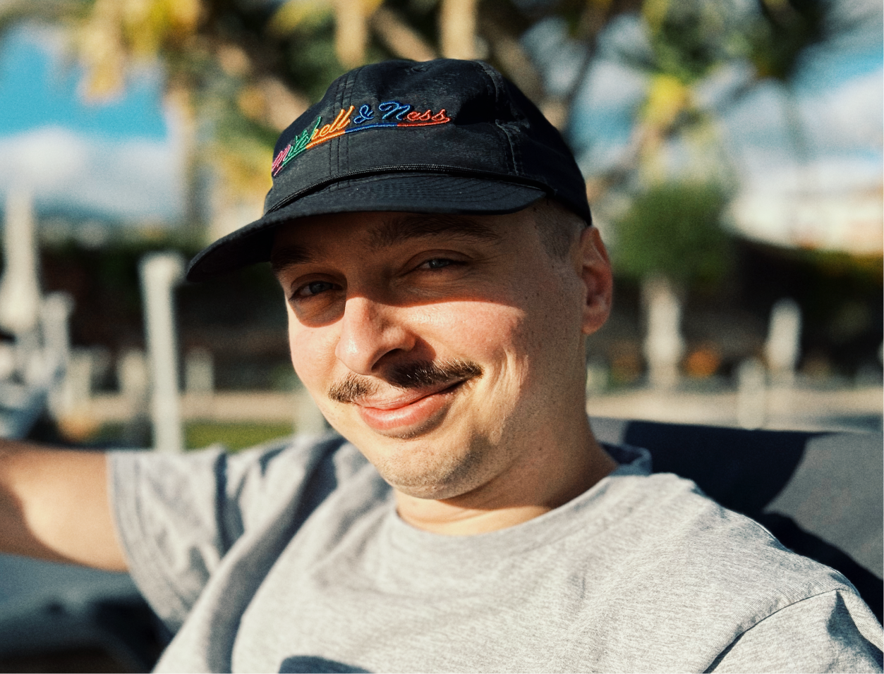 Bartosz Góra Designer