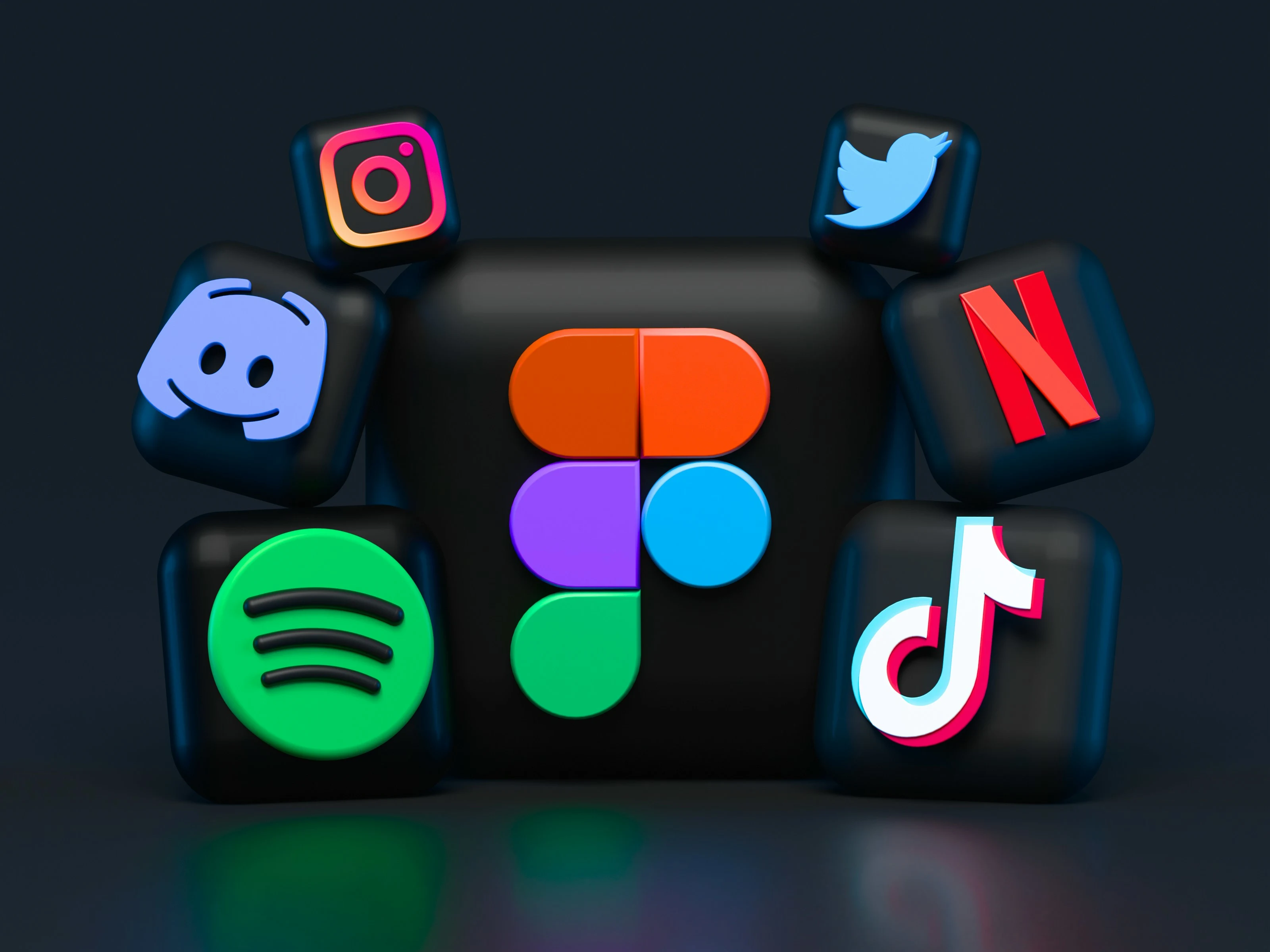 Popular app icons including Instagram, TikTok, Spotify, Discord, Netflix, Twitter, and Figma in 3D.