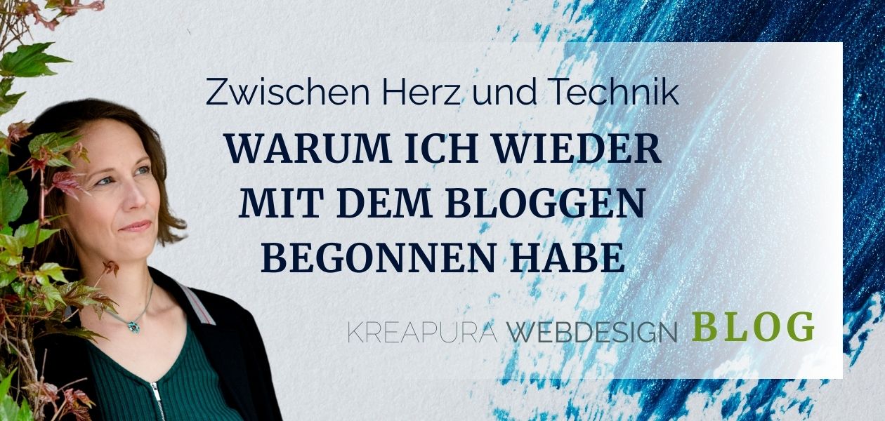 Text "KREAPURA WEBDESIGN BLOG" mit einer Frau auf der linken Seite und vor einem weißen Hintergrund mit blauen Pinselstrichen rechts.